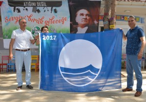 Muratpaşa’da 3 Falez Halk Plajına Mavi Bayrak